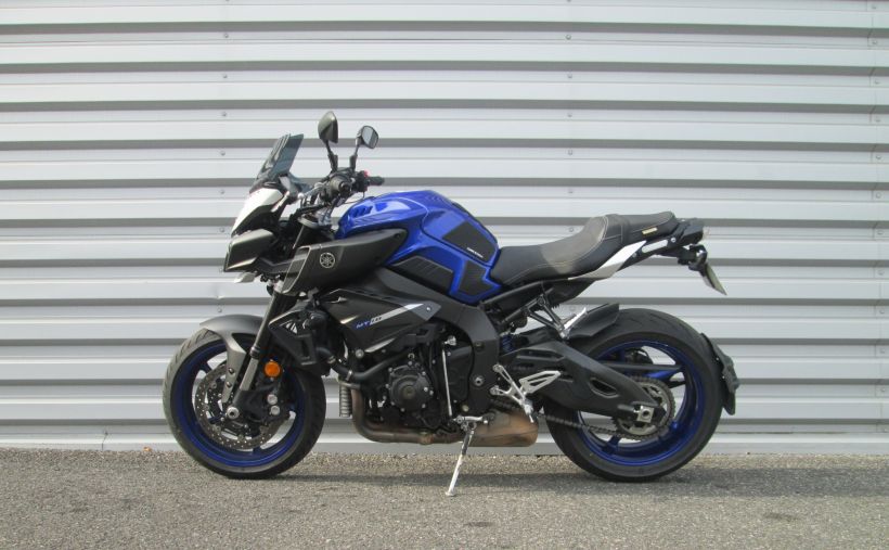 YAMAHA MT-10 3