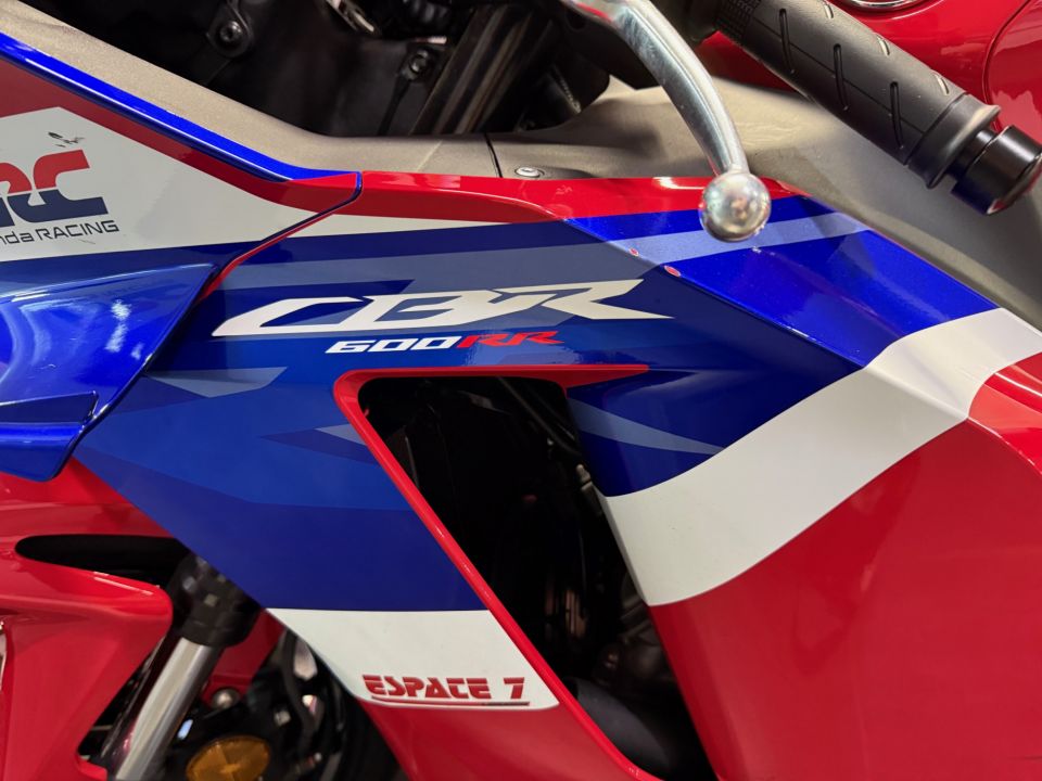 HONDA CBR 600 RR 8