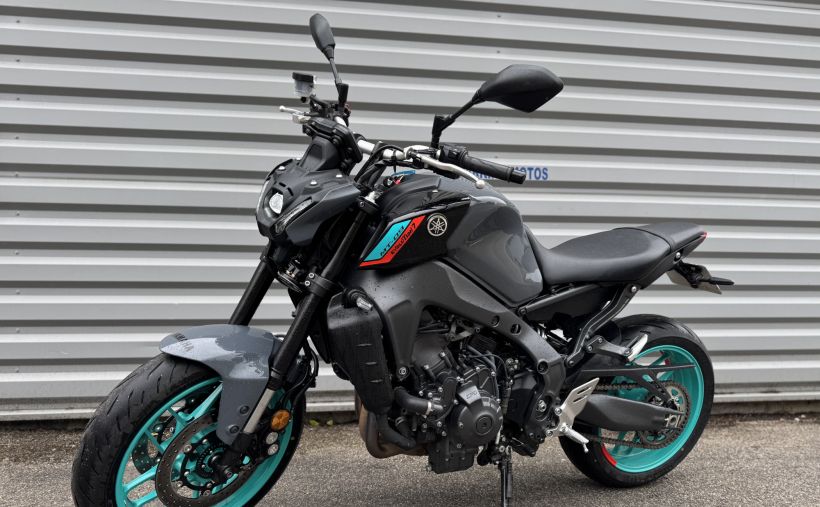 YAMAHA MT-09 1