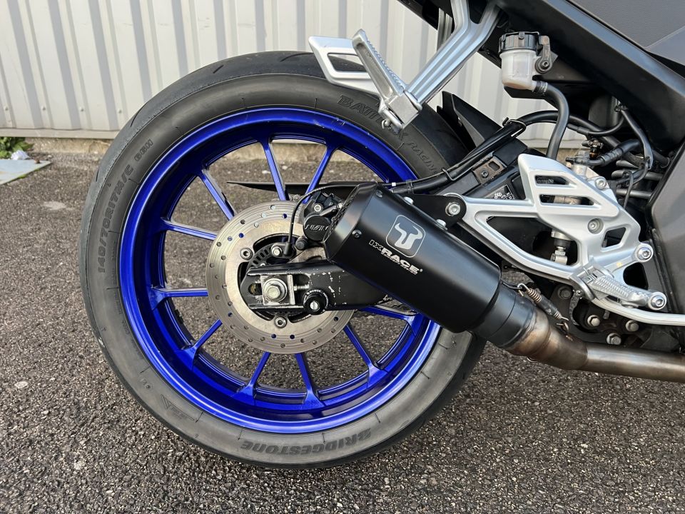 YAMAHA YZF-R 125 24