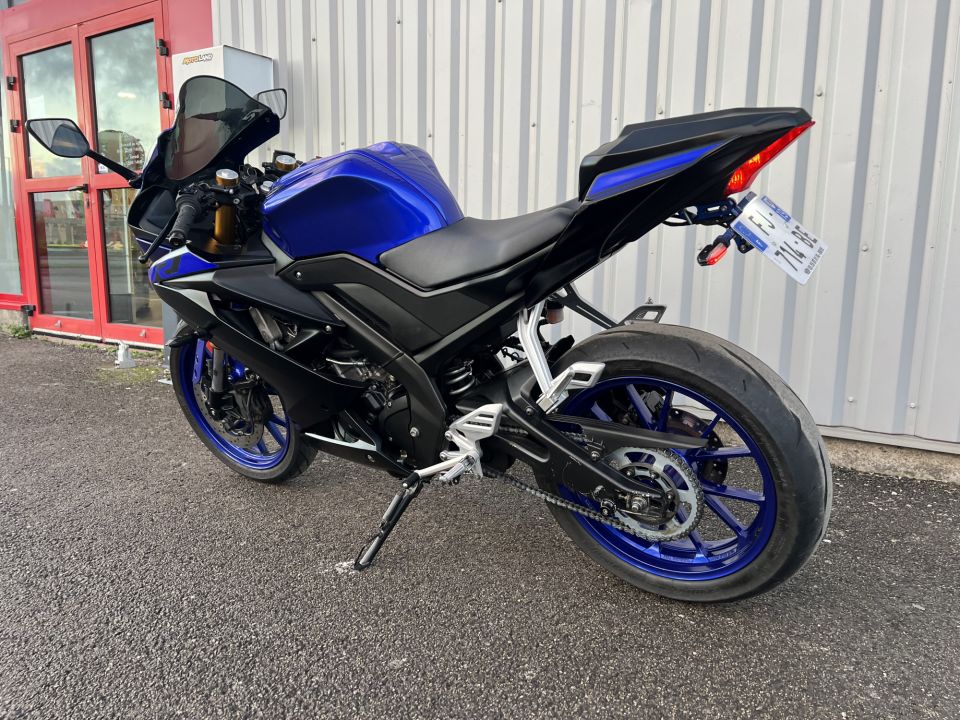 YAMAHA YZF-R 125 40