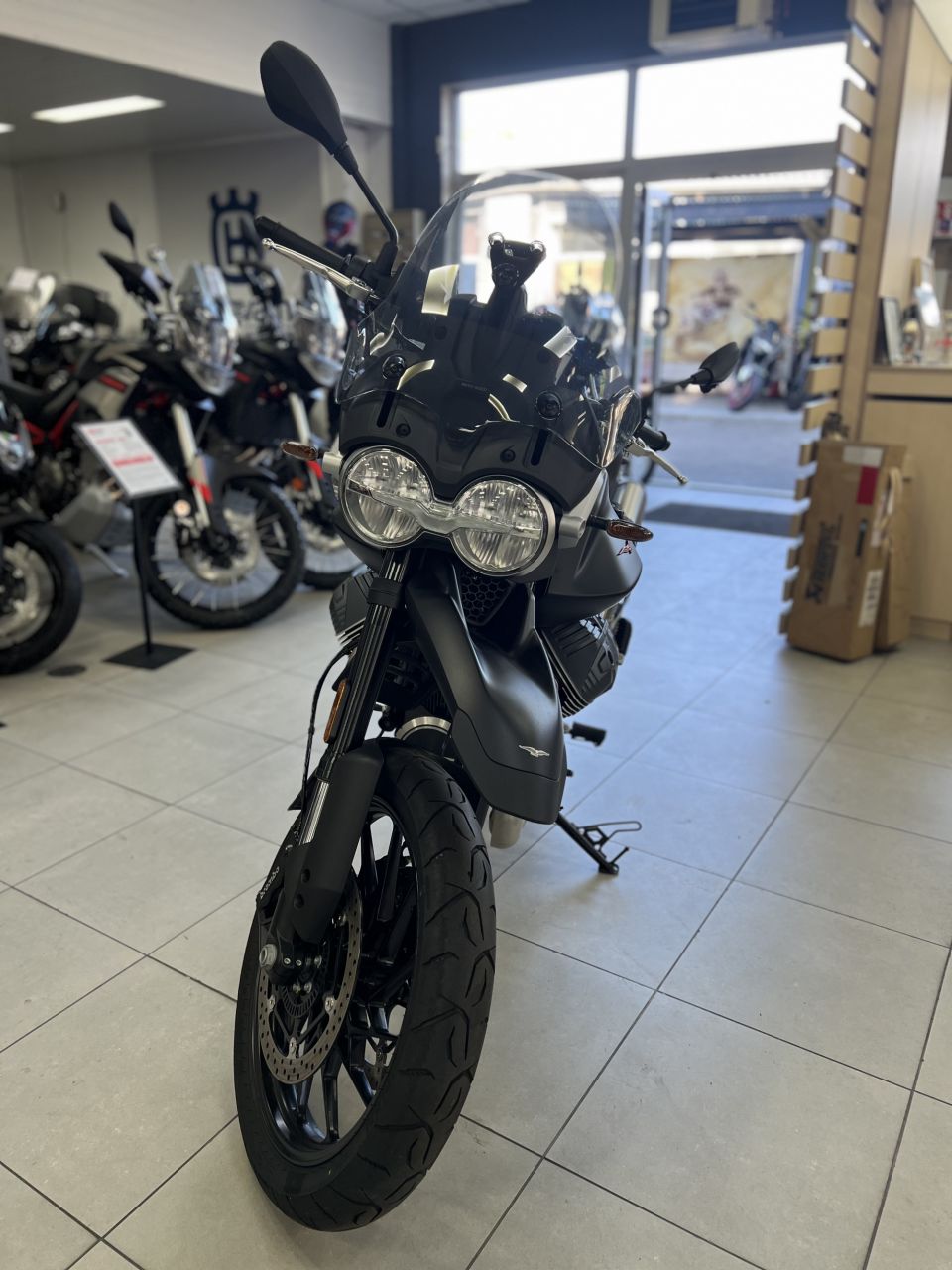 MOTO GUZZI V85 TT 850 9