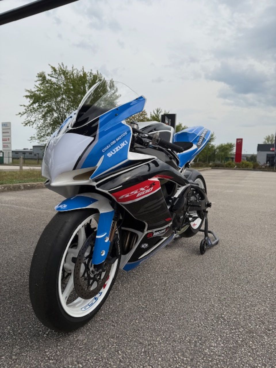 SUZUKI GSX-R 600 1