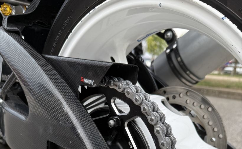 SUZUKI GSX-R 600 8