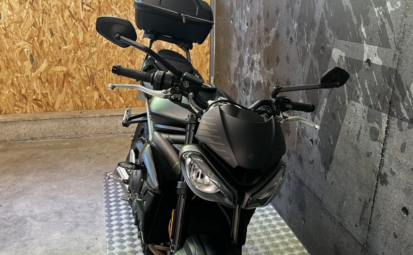 TRIUMPH STREET TRIPLE 765 R 1