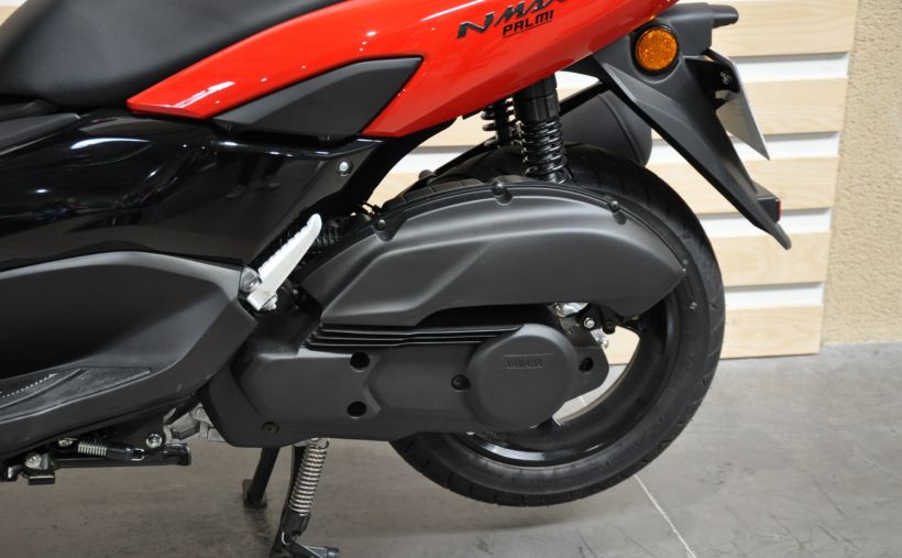 YAMAHA NMAX 125 7