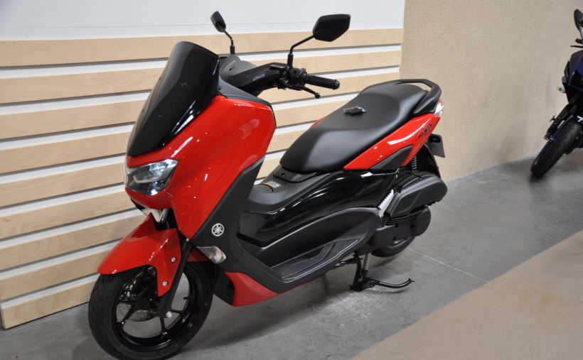 YAMAHA NMAX 125 9