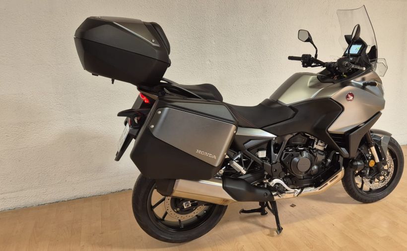 HONDA NT 1100 2