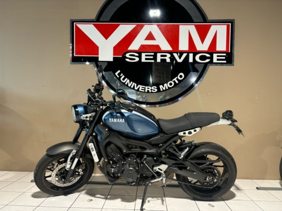 YAMAHA XSR 900 ABS 0
