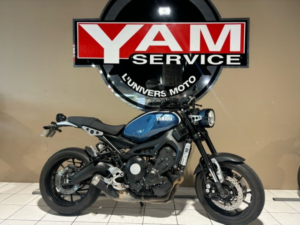 YAMAHA XSR 900 ABS 1
