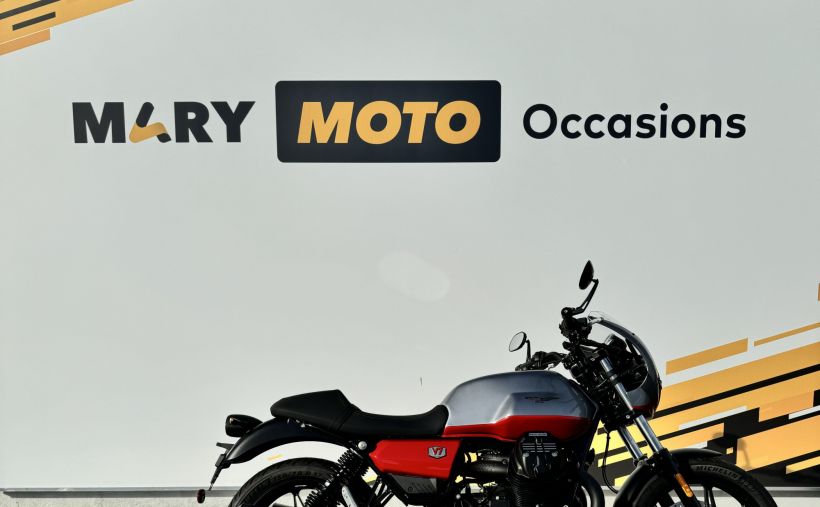 MOTO GUZZI V7 CORSA 1