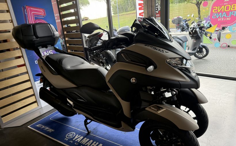 YAMAHA TRICITY 300 3