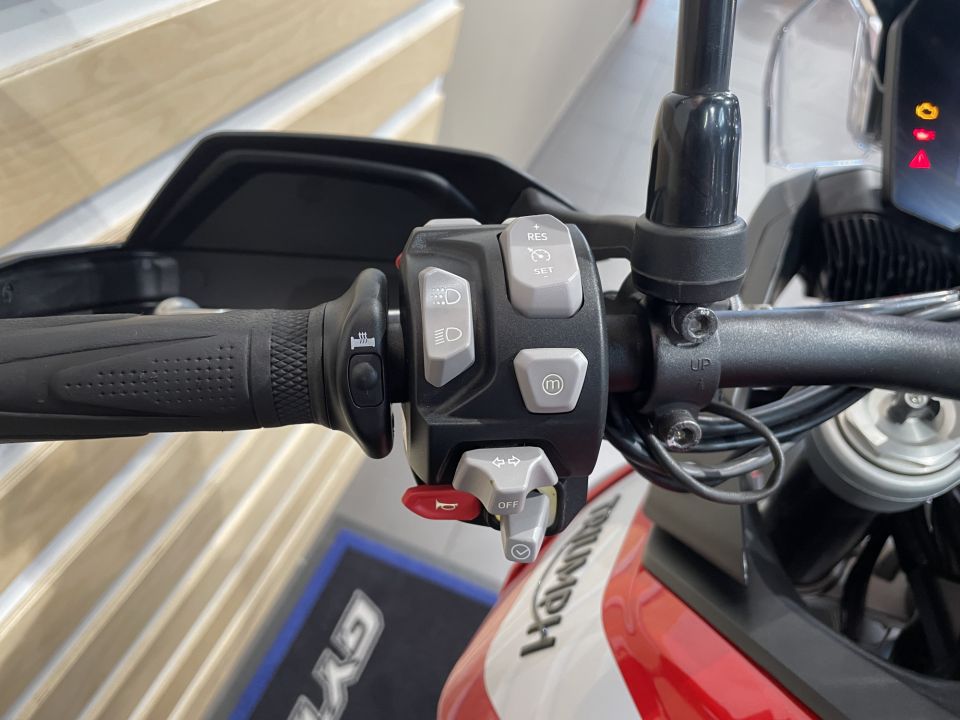 TRIUMPH Tiger 900 GT PRO 5