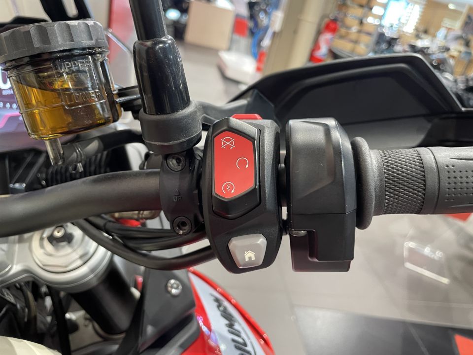 TRIUMPH Tiger 900 GT PRO 6