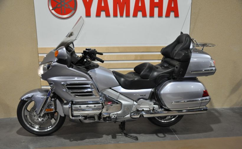 HONDA GL1800 GOLDWING 9