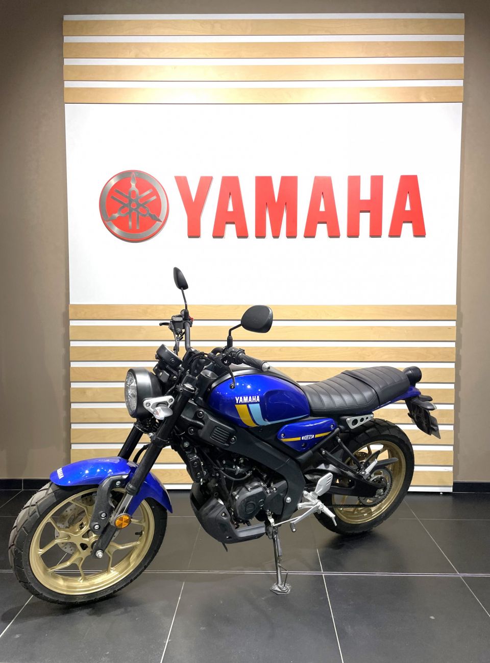 YAMAHA XSR 125 5
