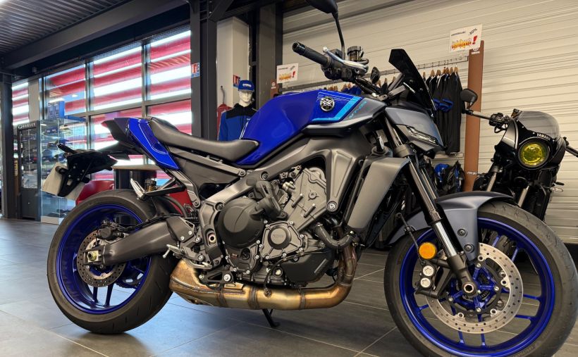 YAMAHA MT-09 0