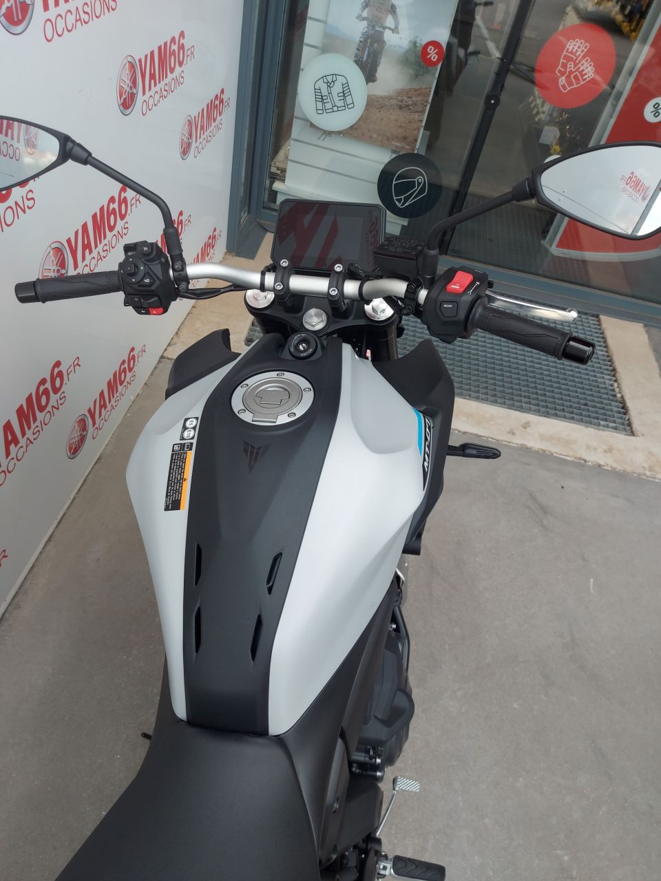 YAMAHA MT-07 Y-AMT 3