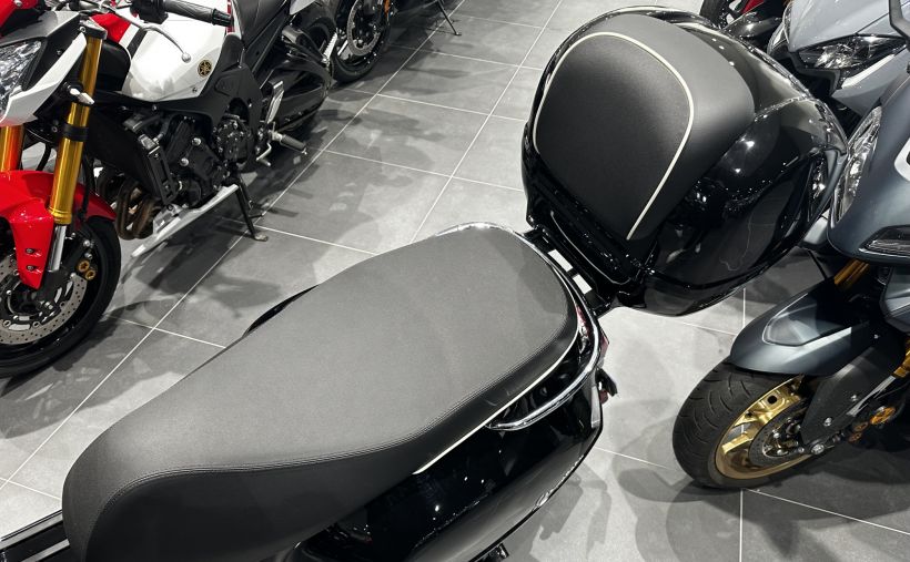 VESPA GTS 300 SUPER 3