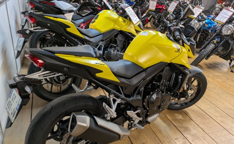 HONDA CB 750 HORNET 10