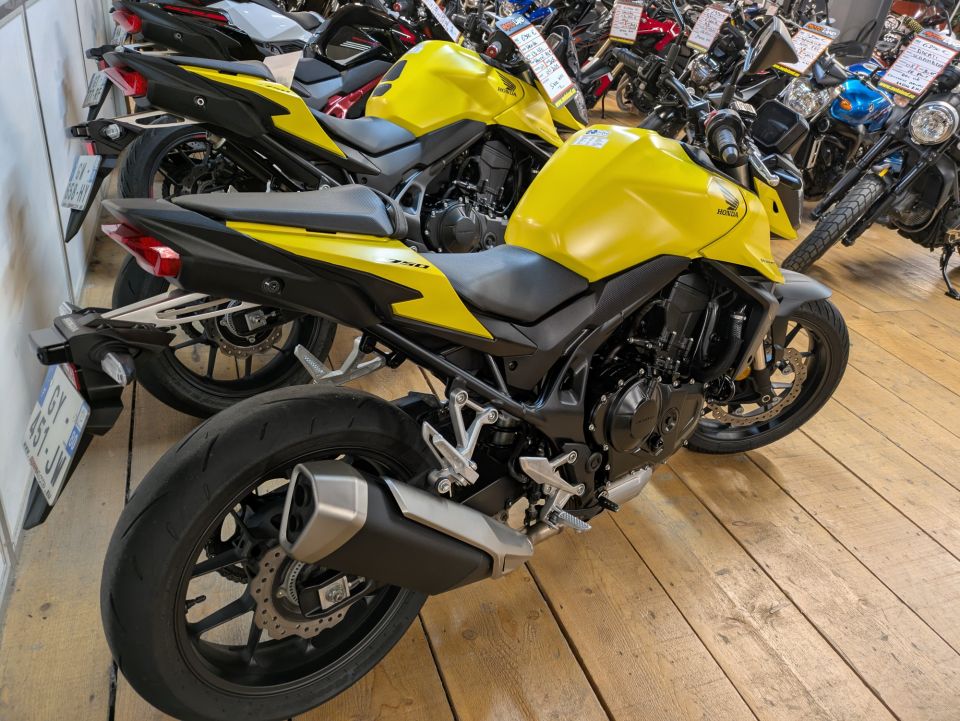 HONDA CB 750 HORNET 10