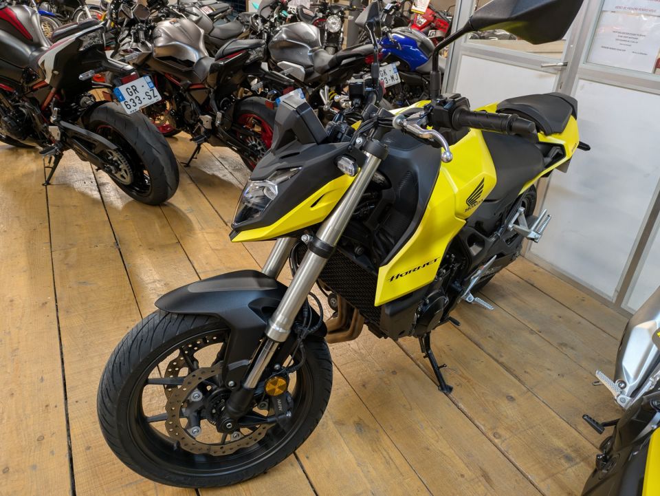 HONDA CB 750 HORNET 40