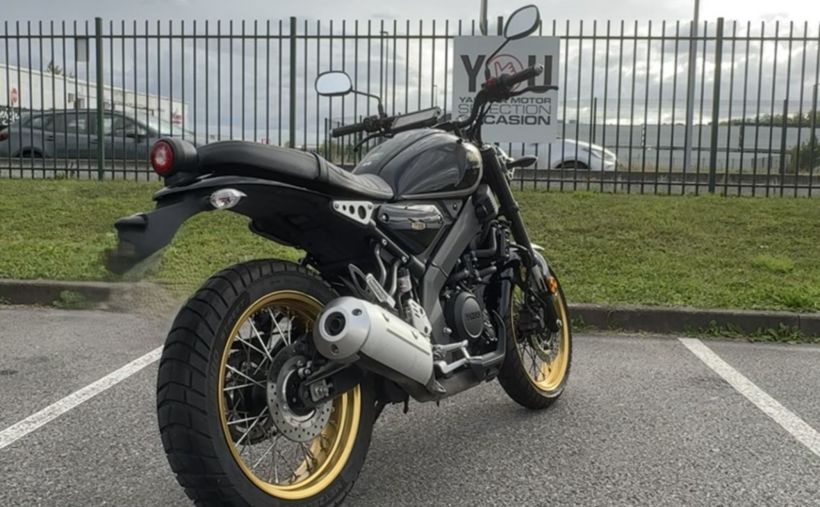 YAMAHA XSR 125 Legacy 1