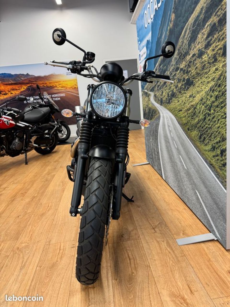 TRIUMPH STREET SCRAMBLER  900 2