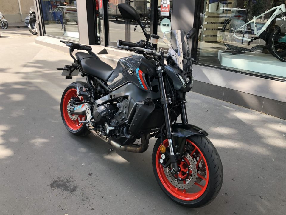 YAMAHA MT-09 0