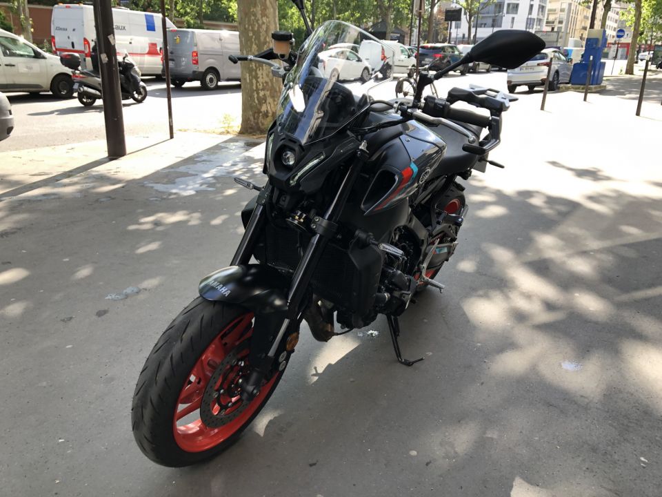 YAMAHA MT-09 30