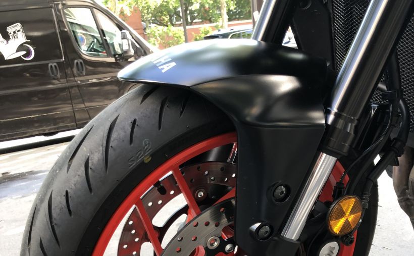 YAMAHA MT-09 9