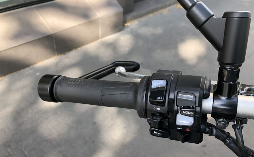 YAMAHA MT-09 16