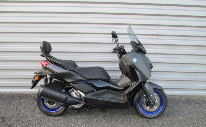 YAMAHA XMAX 300 8