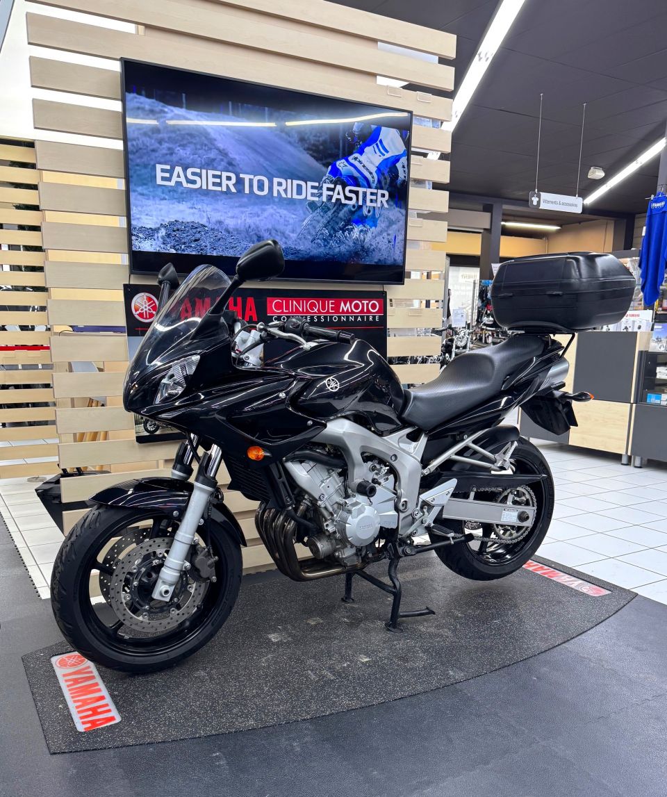 YAMAHA FZ6 (98CV) 3