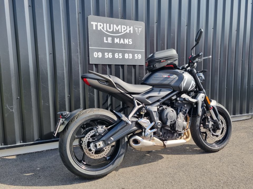 TRIUMPH TRIDENT 660 10