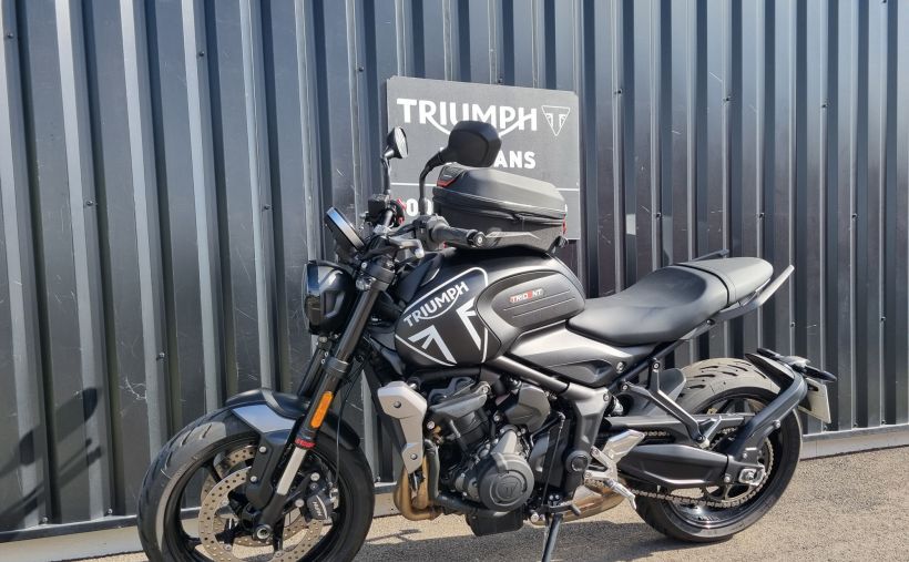 TRIUMPH TRIDENT 660 25
