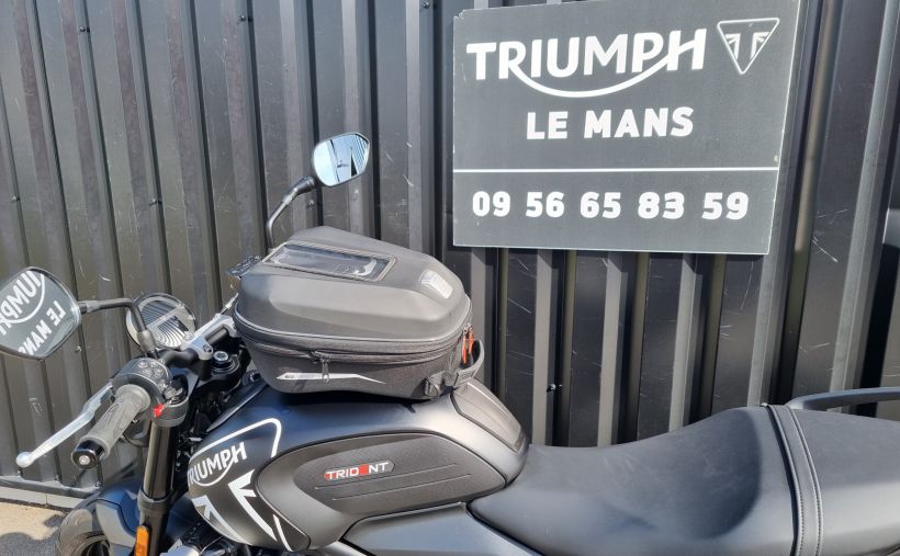 TRIUMPH TRIDENT 660 30