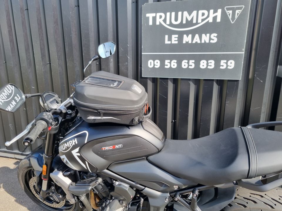 TRIUMPH TRIDENT 660 30