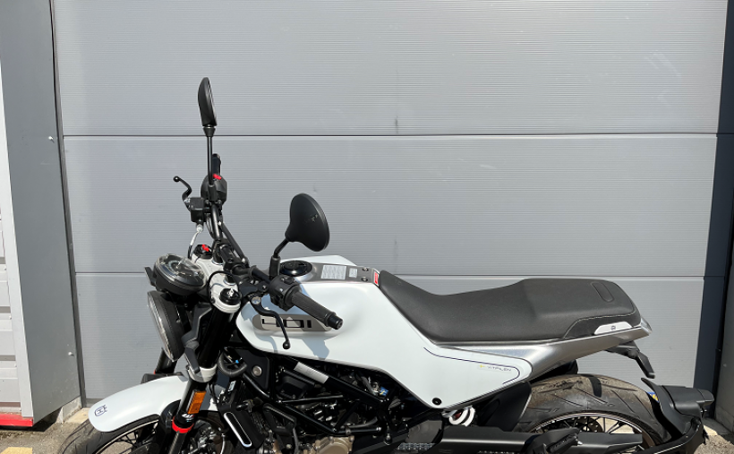 HUSQVARNA VITPILEN 401 2