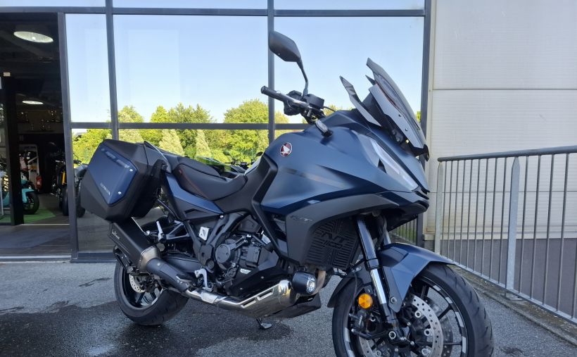 HONDA NT 1100 2