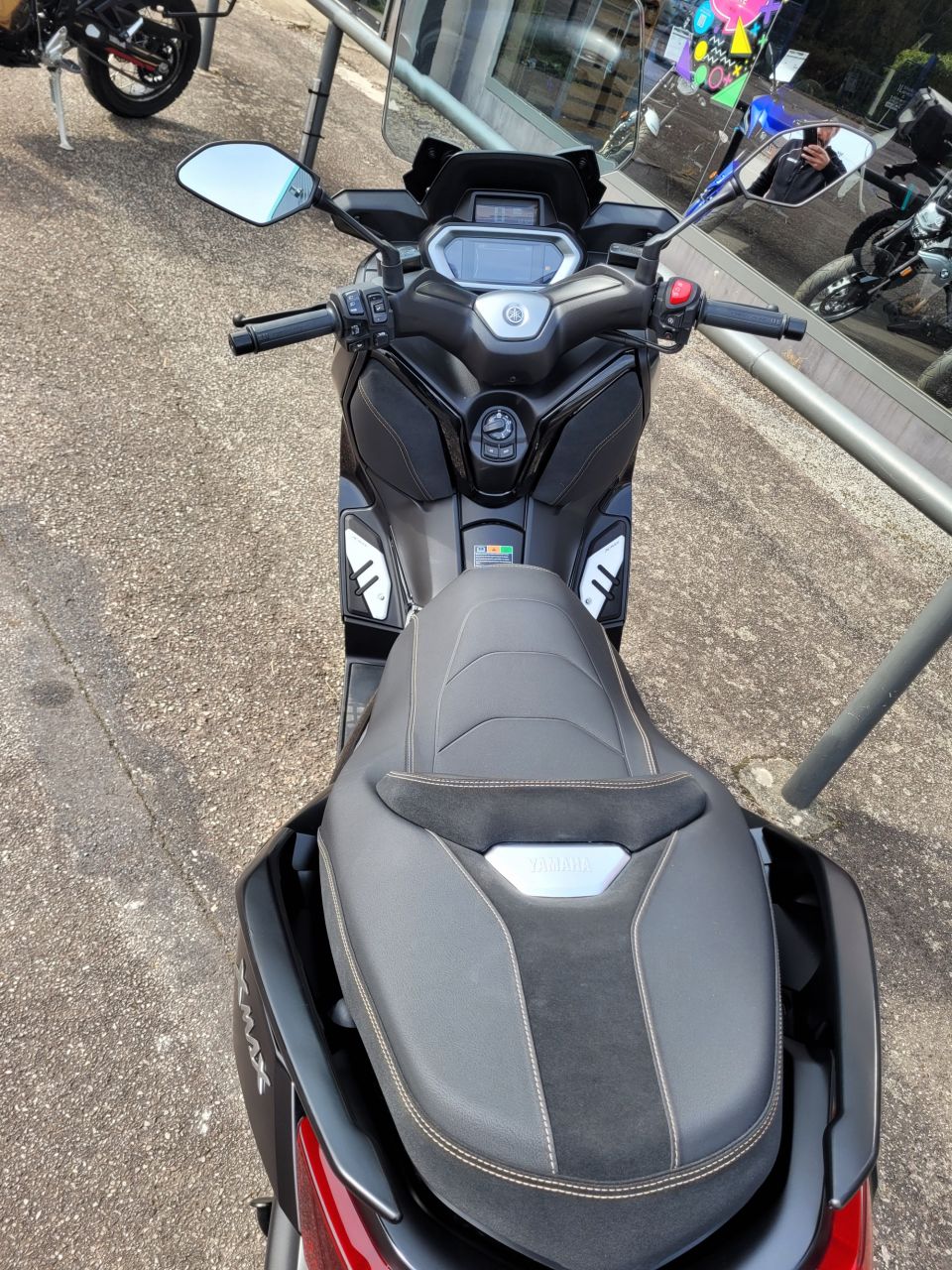 YAMAHA XMAX 125 TECH MAX 15