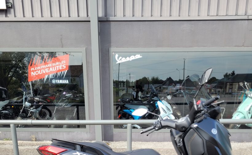 YAMAHA XMAX 125 TECH MAX 6