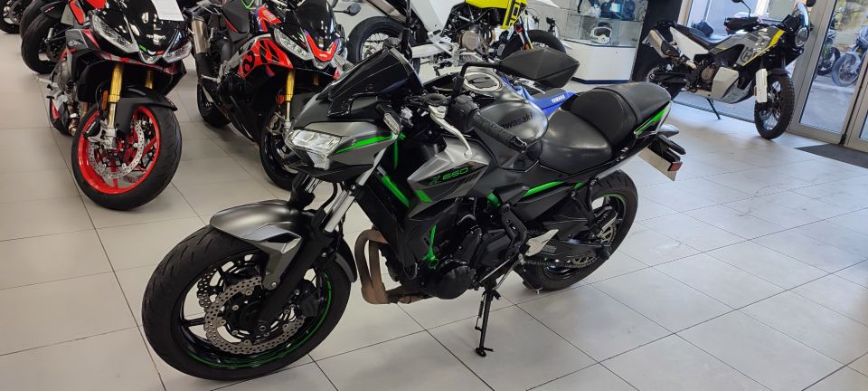 KAWASAKI Z 650 36