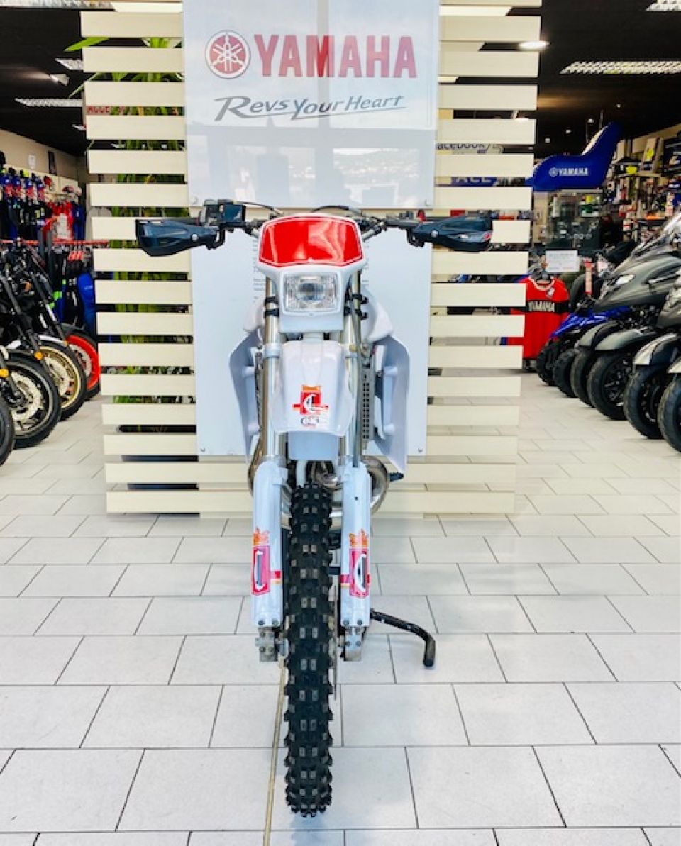 YAMAHA WR250Z CHESTERFIELD 2