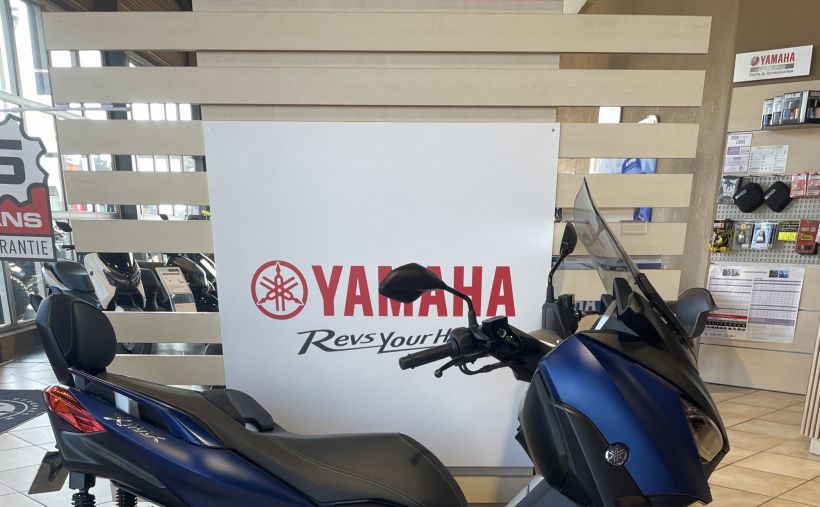 YAMAHA XMAX 300 1