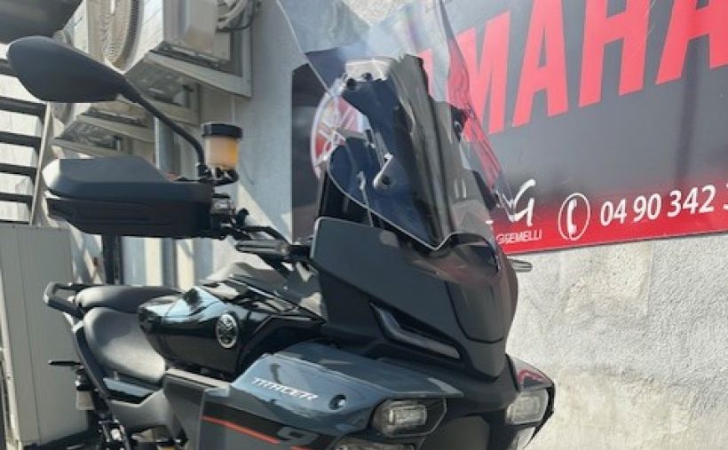 YAMAHA TRACER 9 1