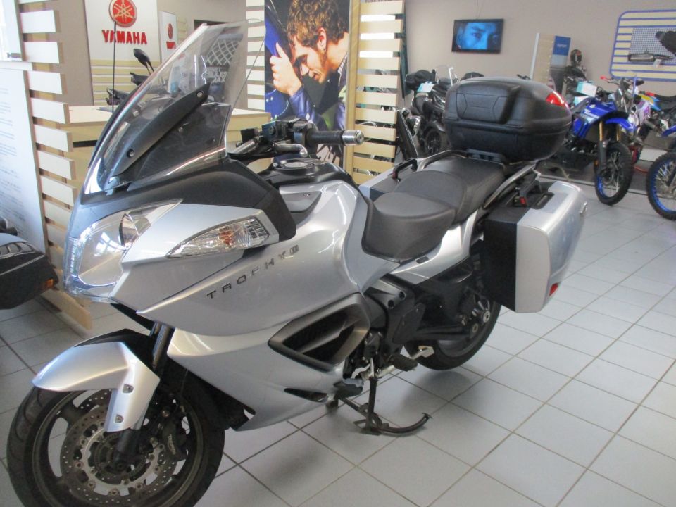 TRIUMPH TROPHY 1200 SE 0