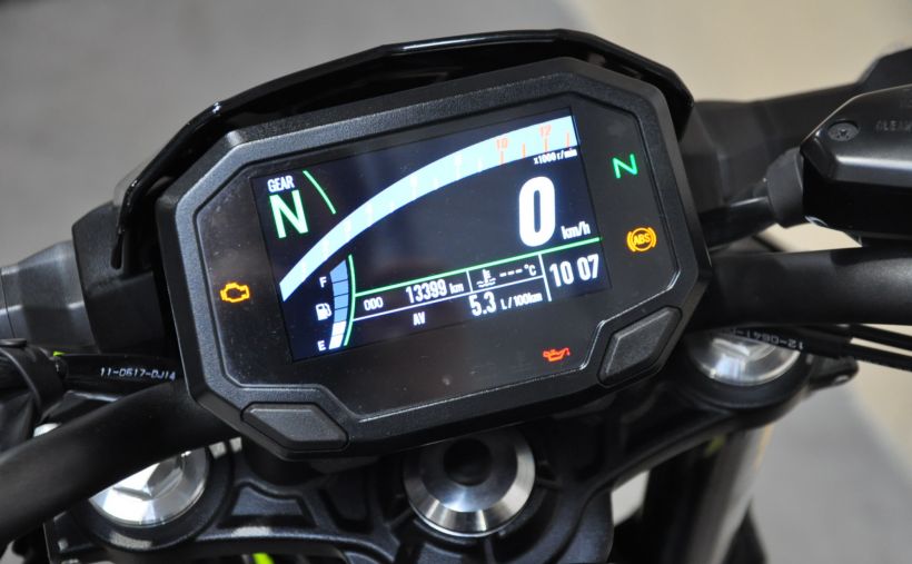 KAWASAKI Z 650 (47.5CV) 6