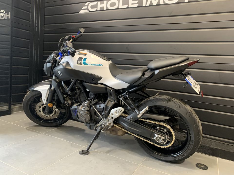 YAMAHA MT-07 20