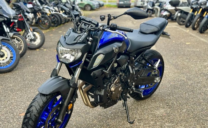 YAMAHA MT-07 1